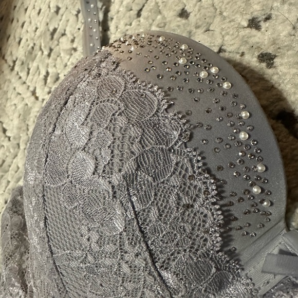 Victoria’s Secret bra - Picture 3 of 7